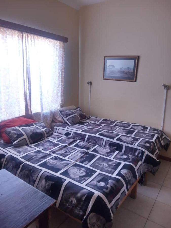Skippers Backpackers Cc Walvisbaai Buitenkant foto