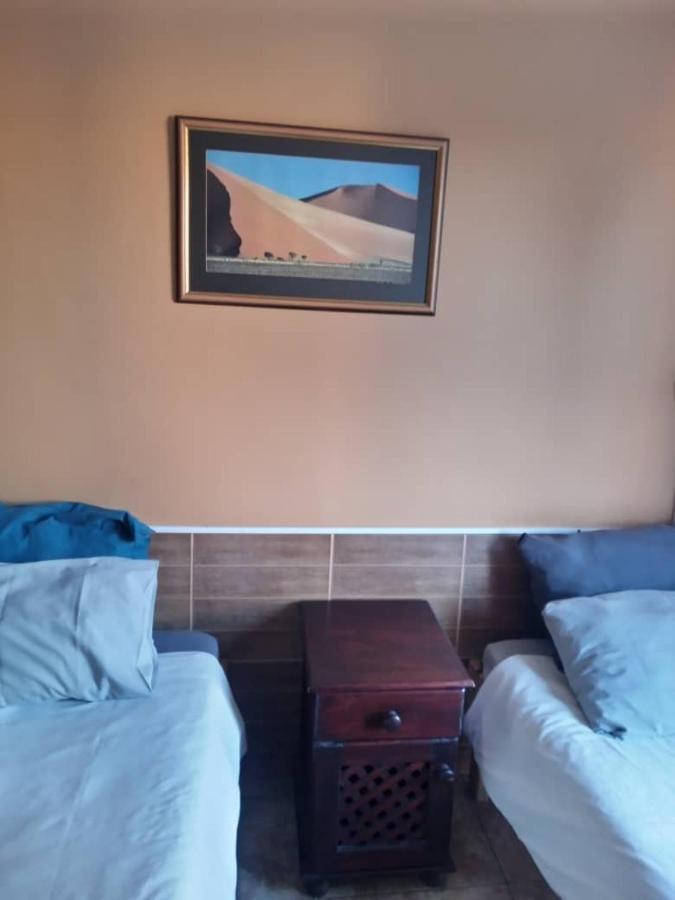 Skippers Backpackers Cc Walvisbaai Buitenkant foto